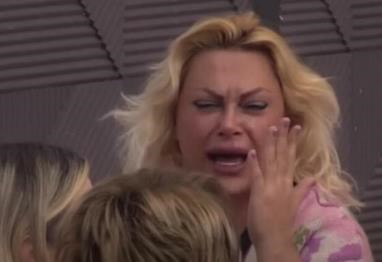 MARIJA KULIĆ DOŽIVELA NERVNI SLOM, GUŠILA SE U SUZAMA Nišlijka hoće da napusti rijaliti zbog Miljane, Ivan Marinković odmah SKOČIO