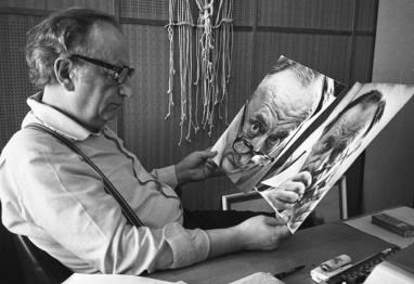 DUŠKOVE KNJIGE SU I DALJE NOVE I MODERNE: Emotivni govor Miloša Radovića, a evo kako izgleda sin NAŠEG VELIKANA! DOBRO GA ZNAMO